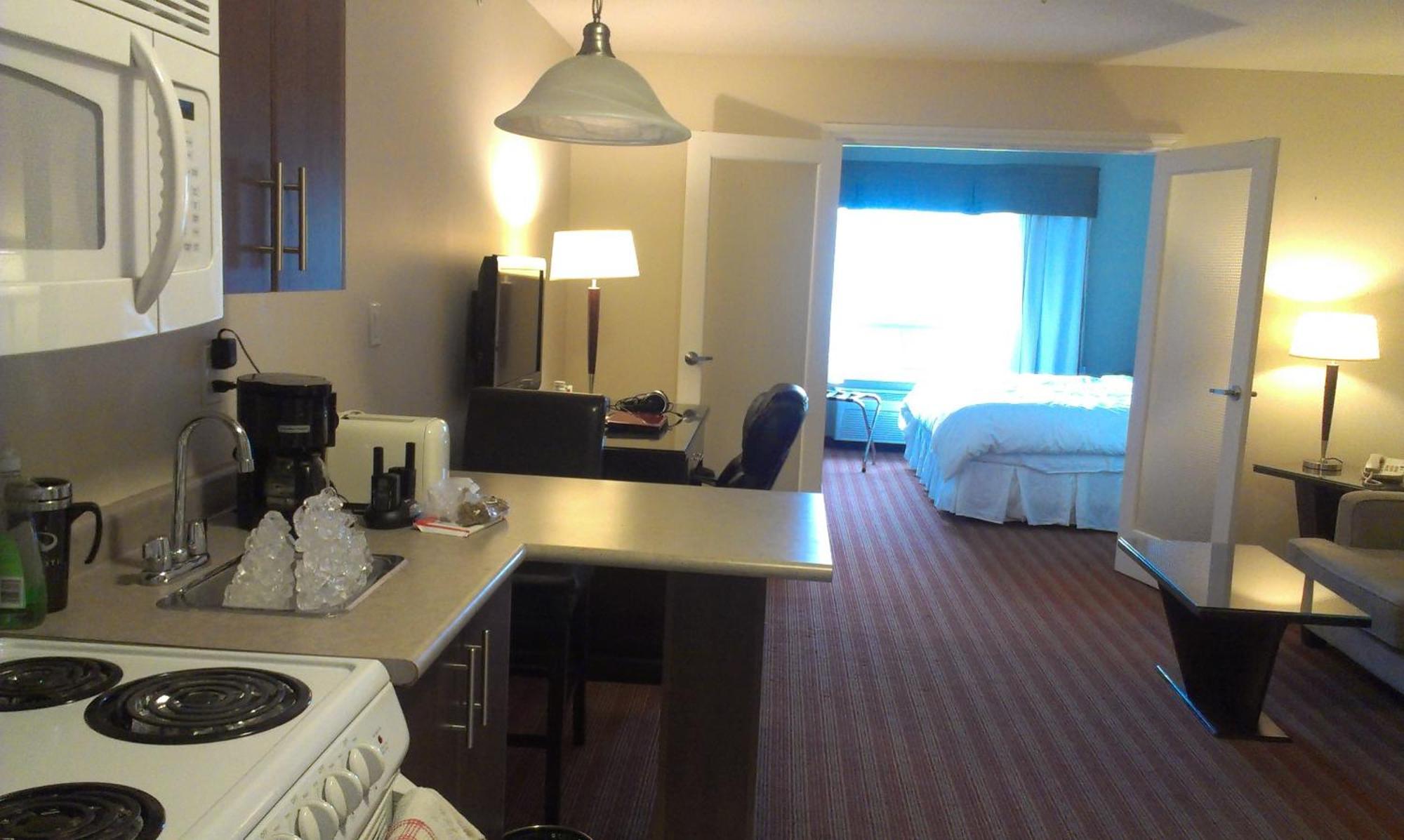 Sigma Inn & Suites Hudson'S Hope Hudsons Hope ภายนอก รูปภาพ
