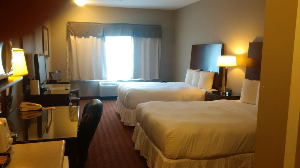 Sigma Inn & Suites Hudson'S Hope Hudsons Hope ภายนอก รูปภาพ